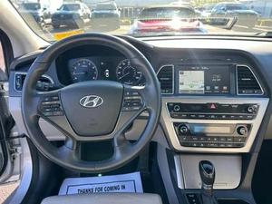 2015 pour Sonata Turbo, berline, intérieur foncé, conduite à gauche, sièges en tissu, toit ouvrant panoramique, automatique - Product Image 3