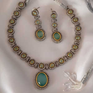 Latest Stainless Steel <b>Bridal</b> Rhinestone <b>Jewelry</b> <b>Set</b> with Necklace and Earrings Silver Plated Import Quality for Wholesale - Product Image 4