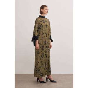 Robe de soirée longue à imprimé floral, coupe trapèze, avec détail manches, pour mariage ou soirée - Product Image 2