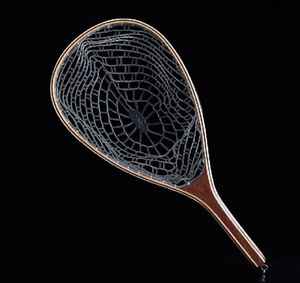 Épuisette de pêche à la mouche d'extérieur avec cadre en bois et filet en caoutchouc, outil de capture de truites à lancer à la main - Product Image 1