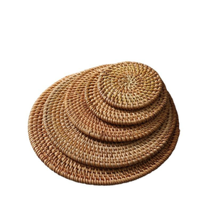 Sous-verres en rotin tressé à la main du Vietnam pour table et tasses, commande en gros - Product Image 1