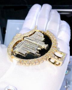 Pendentif de luxe en moissanite 25 carats, motif skyline urbain, style hip-hop, médaillon diamanté, en argent sterling plaqué or - Product Image 4