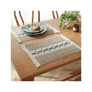 Nuevo juego de manteles individuales de comedor con patrón Tribal sostenible con borde azul en negrita con acabado reciclable de algodón flameado y tacto bordado - Product Image 6