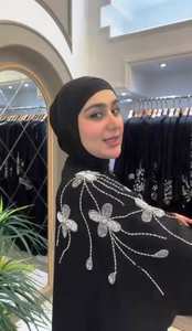 Vêtements musulmans traditionnels islamiques élégants et modestes pour femmes Abaya style Dubaï-Accessoire inclus - Product Image 3