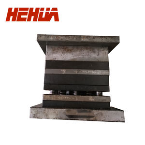 قالب تشكيل تدريجي لصناعة قطع غيار السيارات، قطع معدنية مصنعة بالختم، حامل محرك لقوالب الختم المخصصة - Product Image 1