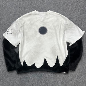 Sweat-shirt de luxe pour homme Streetwear |   Manches en fourrure double couche avec logo brodé et impression DTG - Product Image 2