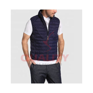 Gilet d'équitation léger avec tissu respirant conçu pour le mouvement de confort et la superposition en toutes saisons pour les coureurs actifs - Product Image 1