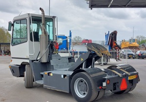 ACHETER aux enchères ! Tracteur d'occasion 2016 YT222Terminal BigAxle 4X2 HeavyDuty - Product Image 6