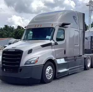 Camión Semirremolque Usado Económico Freightliner Cascadia 126 Sleeper 2022 con 72 Condo Sleeper, 455HP y Transmisión Automática de 12 Velocidades - Product Image 1