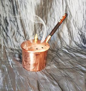 Quemador de Incienso de Latón Estilo Vintage para Ceremonias Culturales, Ambiente Sagrado con Diseño Elegante y Liberación de Fragancia - Product Image 6