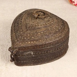 Boîte de rangement luxueuse pour bijoux en laiton avec un design classique unique et un mécanisme de verrouillage pour l'exportation - Product Image 5