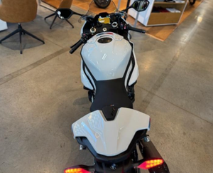 2026 La mejor moto comercial en subasta S1000RR 999cc 205hp (151kW) 13,000rpm. Listo para enviar - Product Image 3