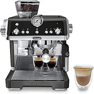 De'Longhis La Specialista Espresso Machine, Sensor Grinder Dual Heating System, Advanced Latte System & Hot Water Spout EC9335M