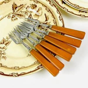 ชุดส้อมสแตนเลสพรีเมียม 6 ชิ้น ขัดเงาสีเงินสดใส เหมาะสำหรับการใช้งานในครัวเรือนและเสิร์ฟอาหารทุกวัน - Product Image 2