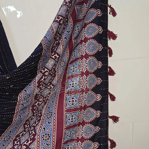 Écharpes en mélange Ajrak brodées de haute qualité de qualité supérieure prêtes à expédier Écharpes Ajrak brodées élégantes - Product Image 3