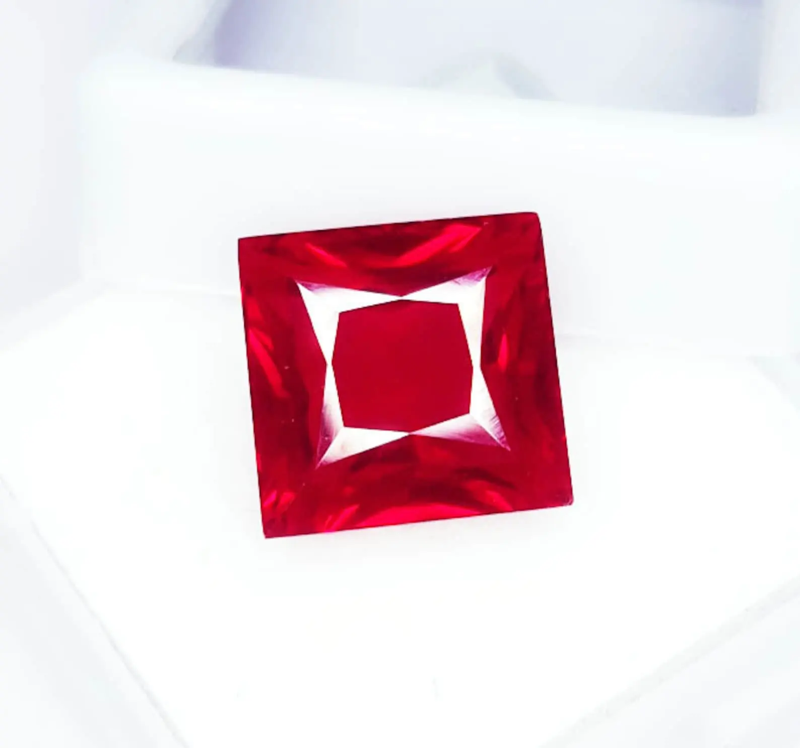 Rosso naturale rubino gemma sciolta 9.42 Ct per anello formato rosso rubino GIL certificata principessa forma madspiant rosso trasparente rubino gemme
