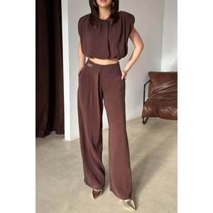 Conjunto de Blusa y Pantalones de Modal Marrón - Marrón - Product Image 2