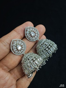 DERNIÈRE CONCEPTEUR EXCLUSIF INDIEN POIDS LÉGER AVEC BOUCLE D'OREILLE EN DIAMANT AMÉRICAIN FEMMES POUR LES FEMMES DE FÊTE PARTIE TRADITIONNELLE FEMMES ET FILLES - Product Image 3