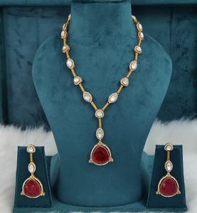 Ensemble de collier en laiton avec pierre polki et doublet en moissanite, collier minimaliste de luxe avec de belles boucles d'oreilles, idéal pour les soirées - Product Image 6