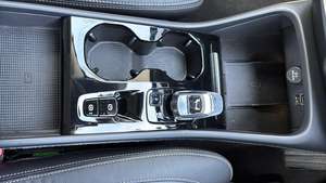 VOLVO XC40 PLUS LHD/RHD 2023 USADO - Product Image 3