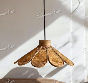 Elegante pantalla de bambú colgante en forma de pétalo interior Natural hecho a mano mimbre luces colgantes de techo para decoración del hogar - Product Image 5