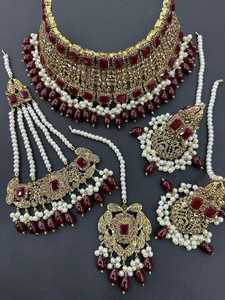 Ensemble de boucles d'oreilles collier au design unique Kundan oxydé deux tons en laiton plaqué or 18 carats avec cristal et strass Anniversaire de fiançailles - Product Image 4