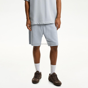 กางเกงยีนส์ขาสั้นผู้ชายสไตล์ลำลองเอวกลาง ล้างสีแบบแอซิด 100% ผ้าฝ้าย ระบายอากาศได้ดี พิมพ์ลายขาดๆ แบบดิสเทรส สำหรับฤดูร้อน แห้งเร็ว รับสั่งทำ - Product Image 1