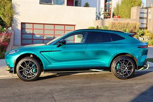 2024 Asstoon Martin DBX 707 Edición AMR23 Gasolina, Bajo Kilometraje - Product Image 3