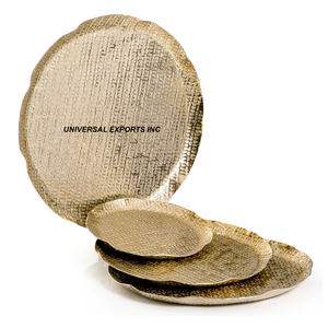 Ensemble de quatre plateaux à chocolat en métal de forme ronde plateau à chocolat décoratif de table plateau à chocolat de luxe de belle qualité - Product Image 2