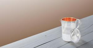 เหยือกน้ำสองชั้นแบบทันสมัยเหยือกทองแดงและโลหะมีฝาปิดอุปกรณ์เสริมสำหรับการบำบัดอายุรเวทแบบใช้แล้วทิ้งสำหรับการเดินทาง - Product Image 6