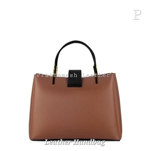 Bolsos de cuero Pu para mujer, perfectos para el uso diario para llevar las cosas esenciales sobre la marcha, bolsos personalizados - Product Image 5