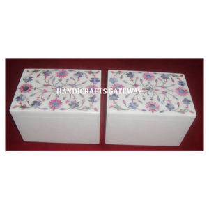 Boîtes cadeaux en marbre blanc faites à la main, forme rectangulaire, finition polie fine, boîte de rangement pour bijoux durable, surface lisse et brillante - Product Image 1