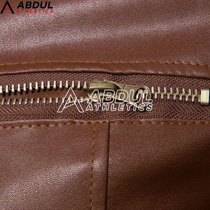 เสื้อแจ็คเก็ตหนังแท้สำหรับผู้ชายระดับพรีเมียม ดีไซน์คลาสสิก เหมาะสำหรับขี่ม้าและแฟชั่นในชีวิตประจำวัน - Product Image 6