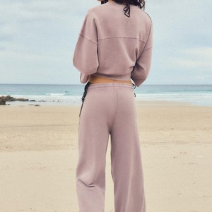 เสื้อฮู้ดทรงแบ็กกี้โอเวอร์ไซส์สำหรับผู้หญิงเสื้อฮู้ดแบบลำลองแนวสตรีทเสื้อฮู้ดเปิดไหล่ตกพร้อมปักโลโก้ตามสั่งเป็นมิตรต่อสิ่งแวดล้อม - Product Image 3