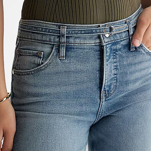 Pantalones vaqueros transpirables de talla grande para mujer, cómodos pantalones de mezclilla de algodón con bolsillos de estilo Cargo, pantalones largos para mujer Oem - Product Image 1
