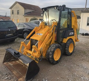 Chargeuses-pelleteuses compactes JCB 1CXT 4x4 haute performance, efficaces pour les travaux de construction, meilleur prix avec pompe moteur essentielle - Product Image 6