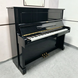 Piano acoustique droit Kawai BL51s BL51 noir pour musiciens professionnels, d'occasion, fabriqué au Japon, en bois massif, 88 touches - Product Image 1