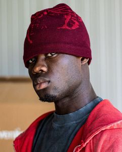 Gorro multicolor con estampado de logotipo personalizado 2025, gorros de punto Jacquard sin puños Jacquard para hombre con diseño elegante - Product Image 5