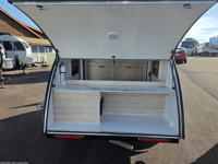 Caravane Teardrop la plus vendue à bas prix, mini-camping-car avec suspension indépendante, moderne, légère, maison mobile de voyage