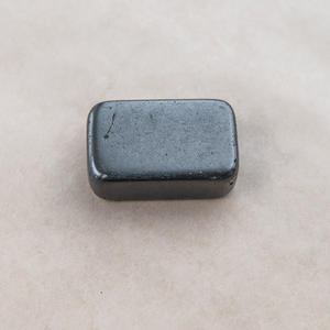 Piedra de masaje rectangular de shungita pulida de 3*0.8*1.6 pulgadas (75*20*40 mm) - Product Image 1
