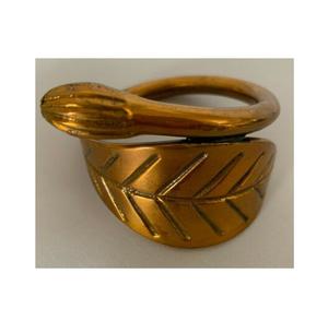 Anneau de serviette en laiton dernière pièce de table 100% dessus de table accessoires de décoration anneau de serviette en laiton dernière pièce - Product Image 1