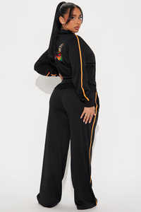 Ensemble de survêtement pour femmes, haut court en coton biologique personnalisé, pantalon de jogging, sweat-shirt, ensemble de jogging 2 pièces, sweat-shirt à capuche, survêtement pour femmes - Product Image 3