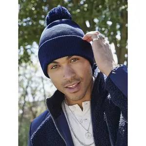 Cappello Invernale Snowstar in Cotone Biologico, Accessorio Sostenibile per Sport Invernali - Product Image 3