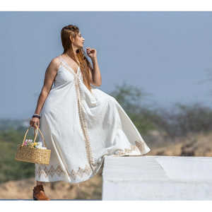 Vestido Maxi Tejido a Mano Color Marfil, Talla Única, Estilo Boho, Natural, Transpirable, Personalizable para Días de Ocio, Ropa de Verano ODM/OEM - Product Image 2