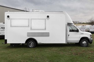 Camion de restauration mobile abordable avec cuisine complète - Product Image 2