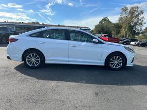 Precio bajo, Hyundai Sonata Eco 2018, auto usado en venta. - Product Image 5