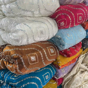 ผ้าทอคุณภาพพรีเมียม ปักเลื่อมอย่างประณีต ดีไซน์งานปักที่งดงาม - Product Image 1