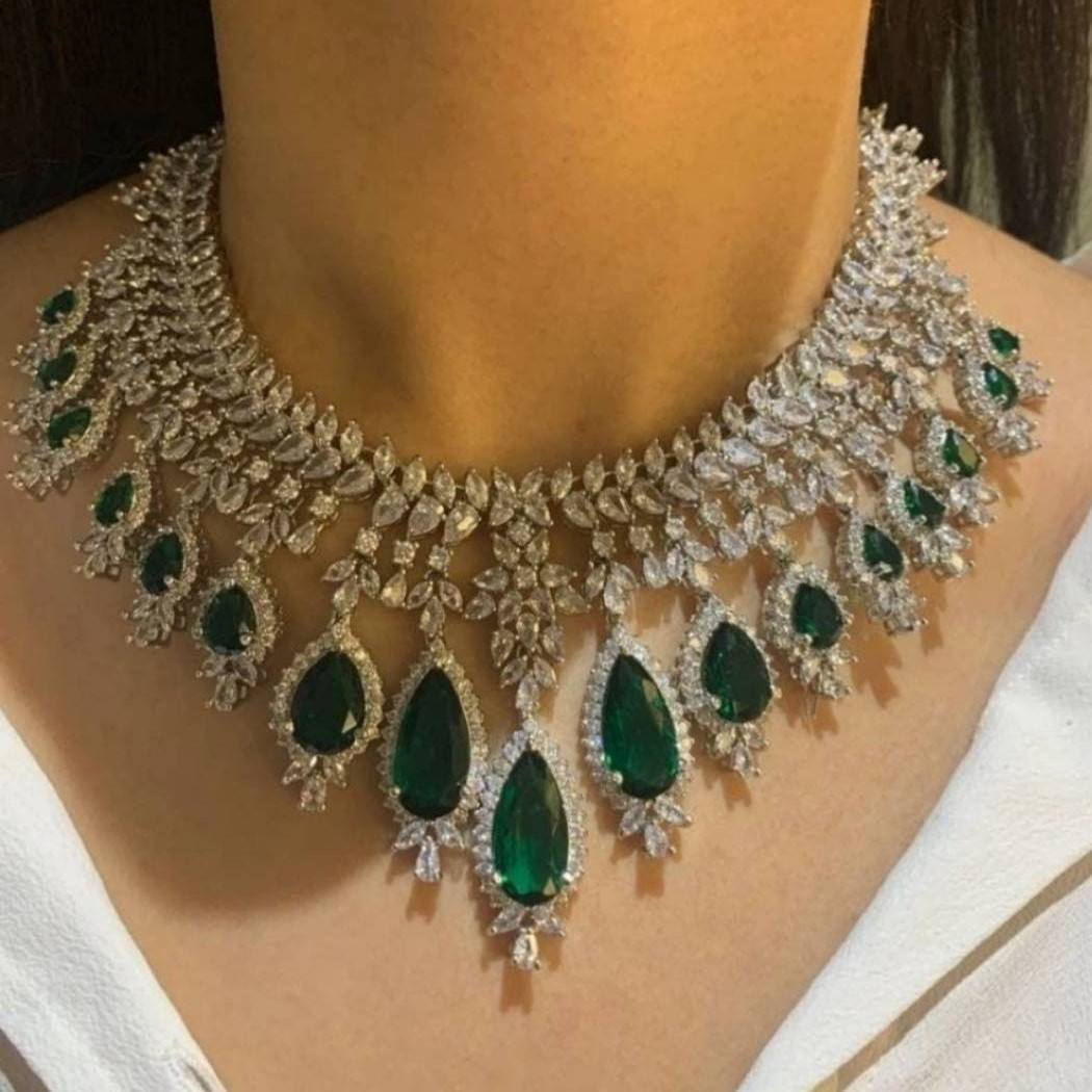 สีเขียว