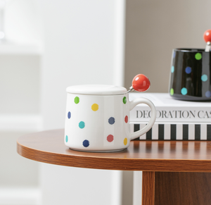 Taza de cerámica personalizada al por mayor con diseño de lunares, tapa de 300ml de capacidad, logotipo personalizado, segura para microondas, taza de negocios ecológica - Product Image 6
