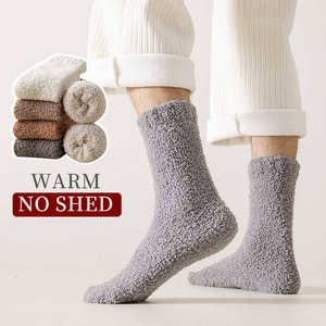 Chaussettes thermiques confortables en velours corail épais et doux pour femmes et hommes, chauffe-pieds d'hiver avec des caractéristiques antidérapantes et antibactériennes - Product Image 2